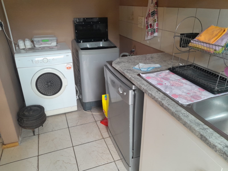 3 Bedroom Property for Sale in Geelhoutpark North West